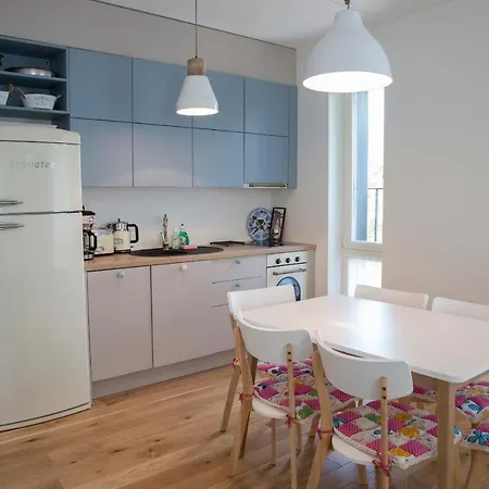 Happy Apartment