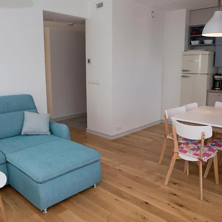 Happy Apartment *