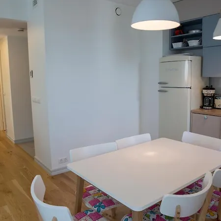 Happy Apartment